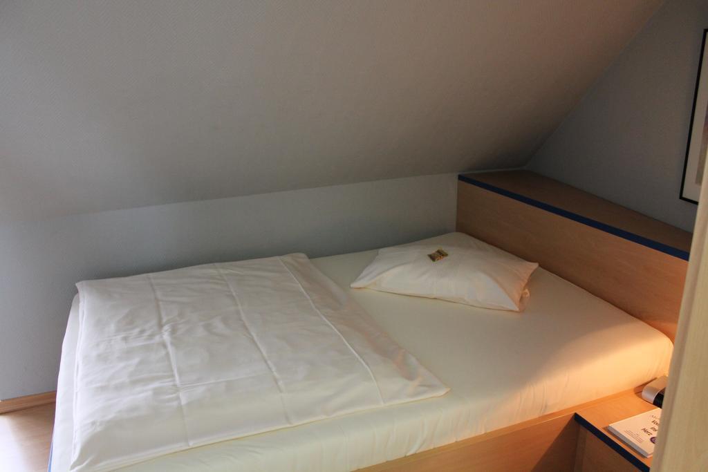 Hotel Chassalla Касел Стая снимка