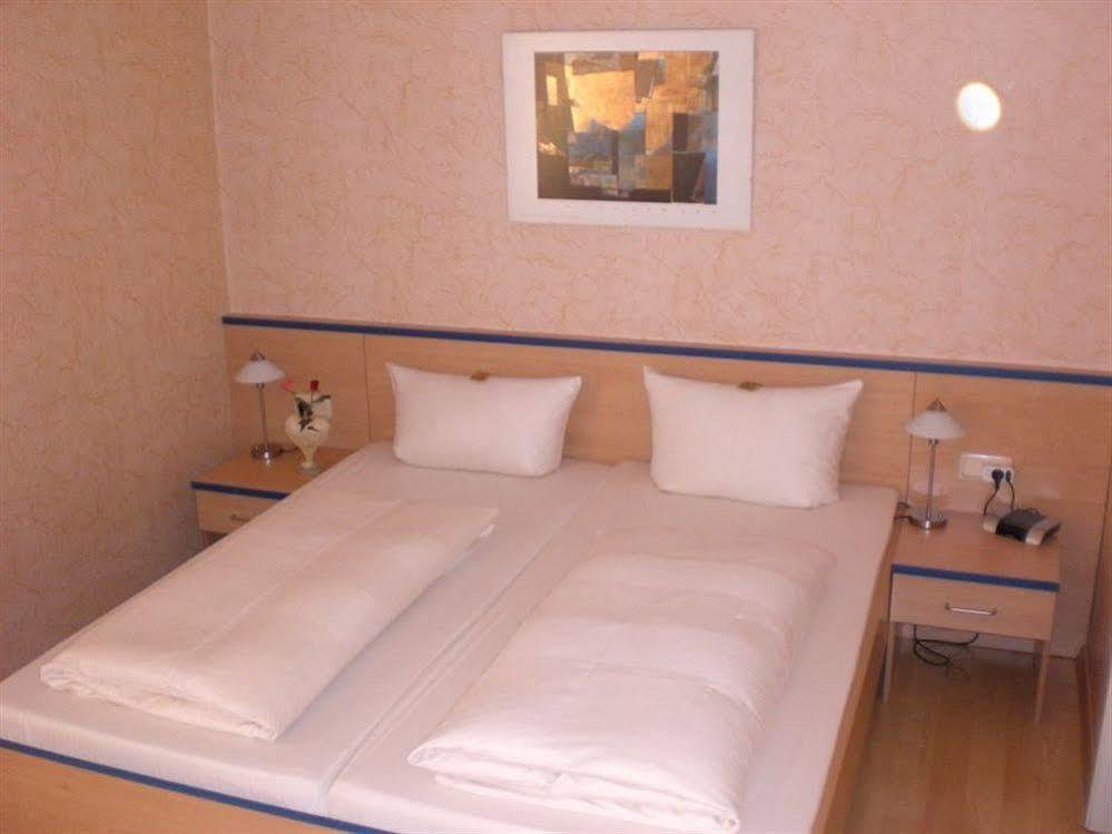 Hotel Chassalla Касел Екстериор снимка